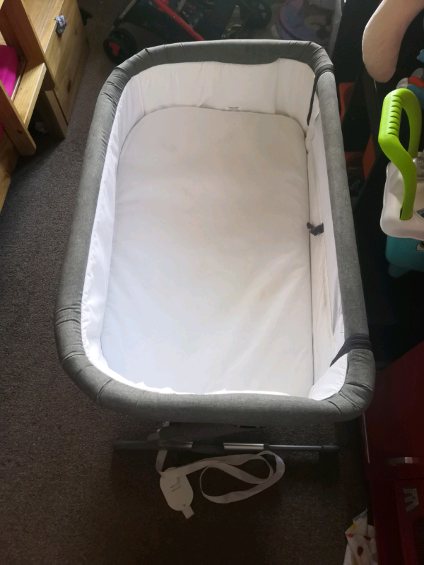 uno bedside crib